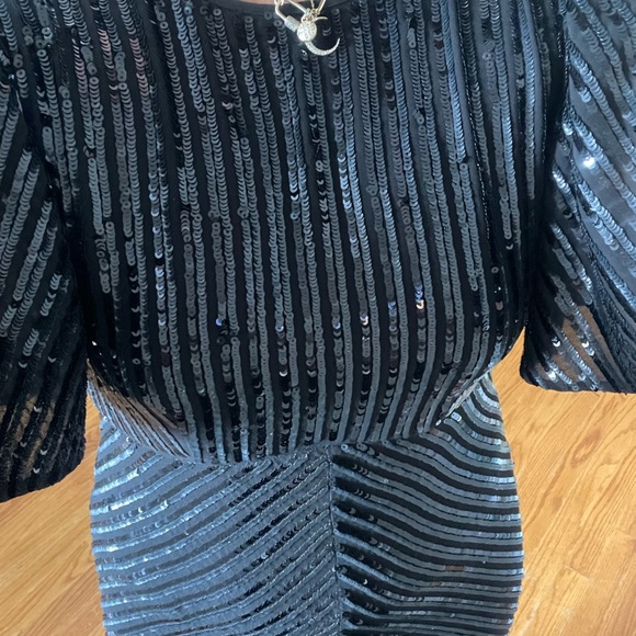 Black sequin gown - Picture 3 of 5